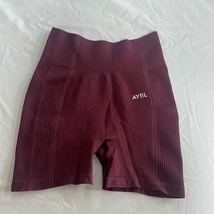 Reflex seamless shorts in plum